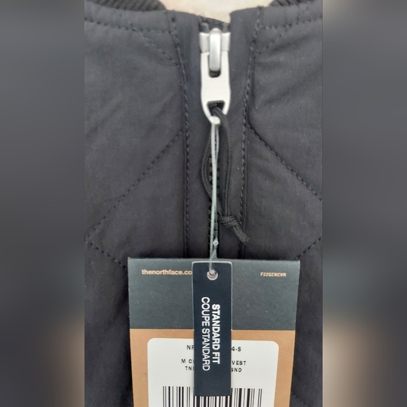 The North Face Navy And White Fleece Lined Quilted Vest Men's Size Small NWT - Picture 5 of 8